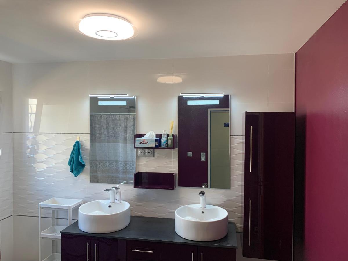 Chambre Privee/Climatisee+Tv /Petit Dejeuner Inclu/Tout Confort Nevers Exteriér fotografie