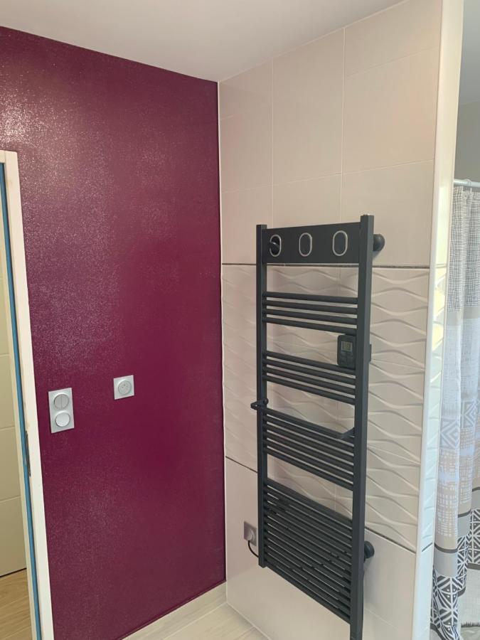 Chambre Privee/Climatisee+Tv /Petit Dejeuner Inclu/Tout Confort Nevers Exteriér fotografie