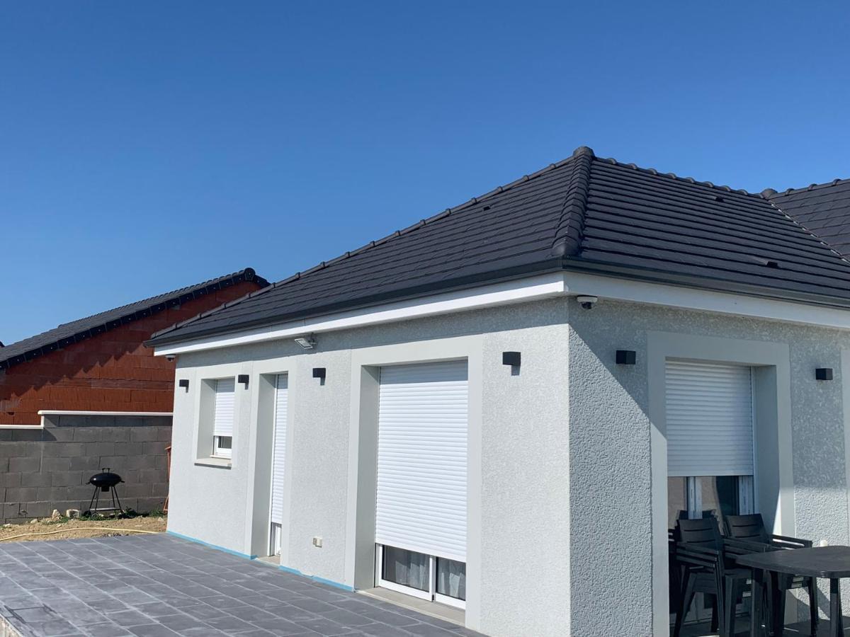 Chambre Privee/Climatisee+Tv /Petit Dejeuner Inclu/Tout Confort Nevers Exteriér fotografie