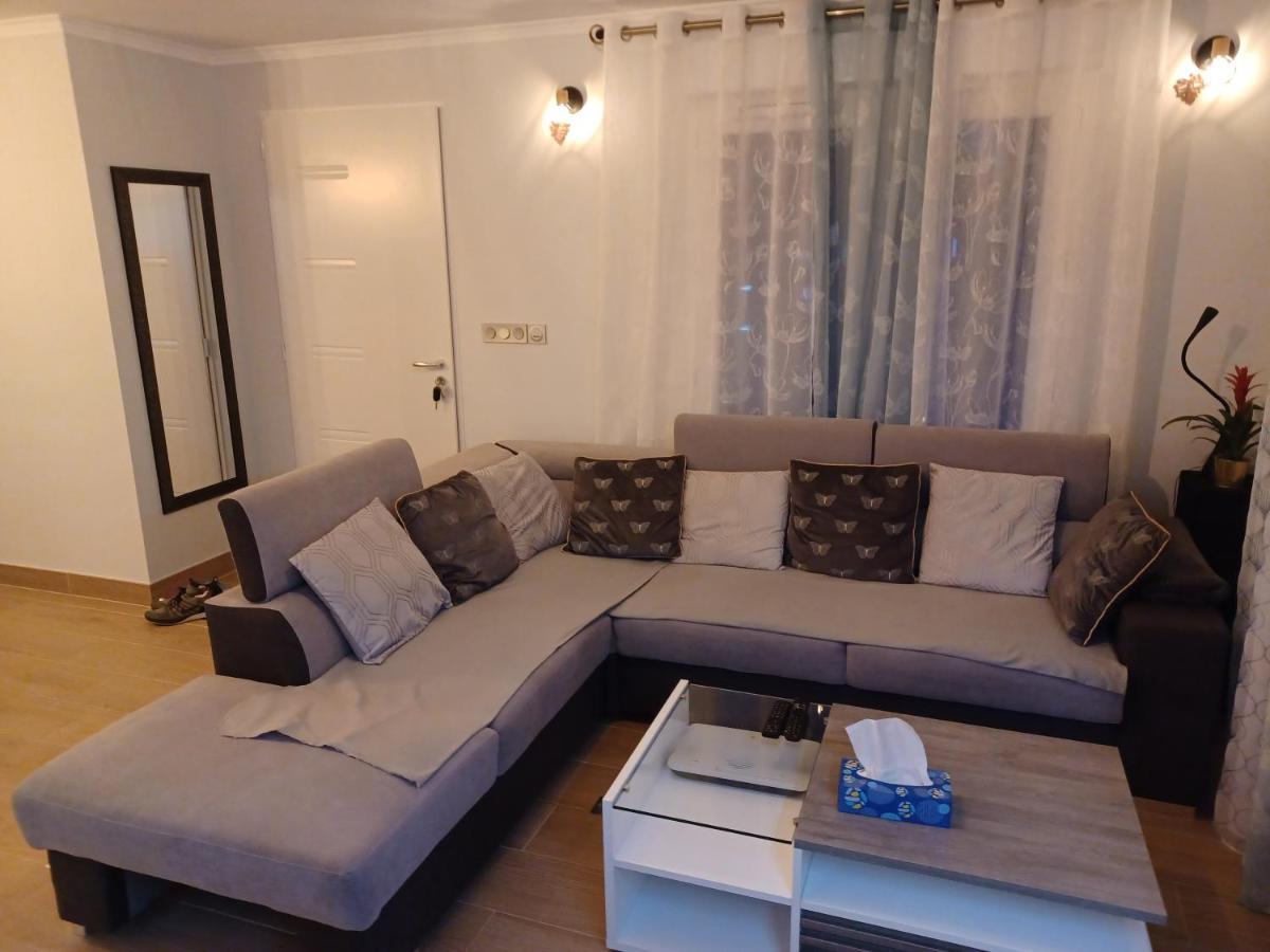 Chambre Privee/Climatisee+Tv /Petit Dejeuner Inclu/Tout Confort Nevers Exteriér fotografie