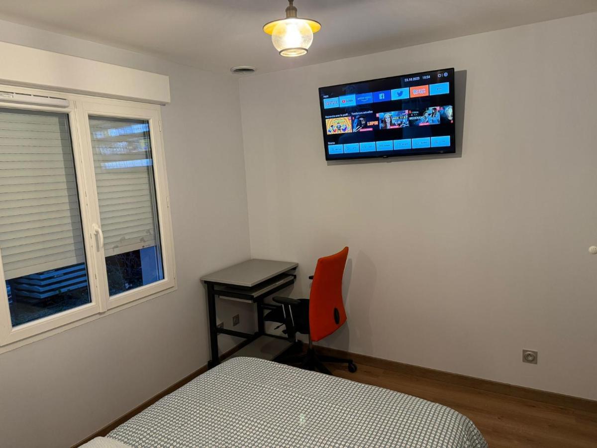 Chambre Privee/Climatisee+Tv /Petit Dejeuner Inclu/Tout Confort Nevers Exteriér fotografie