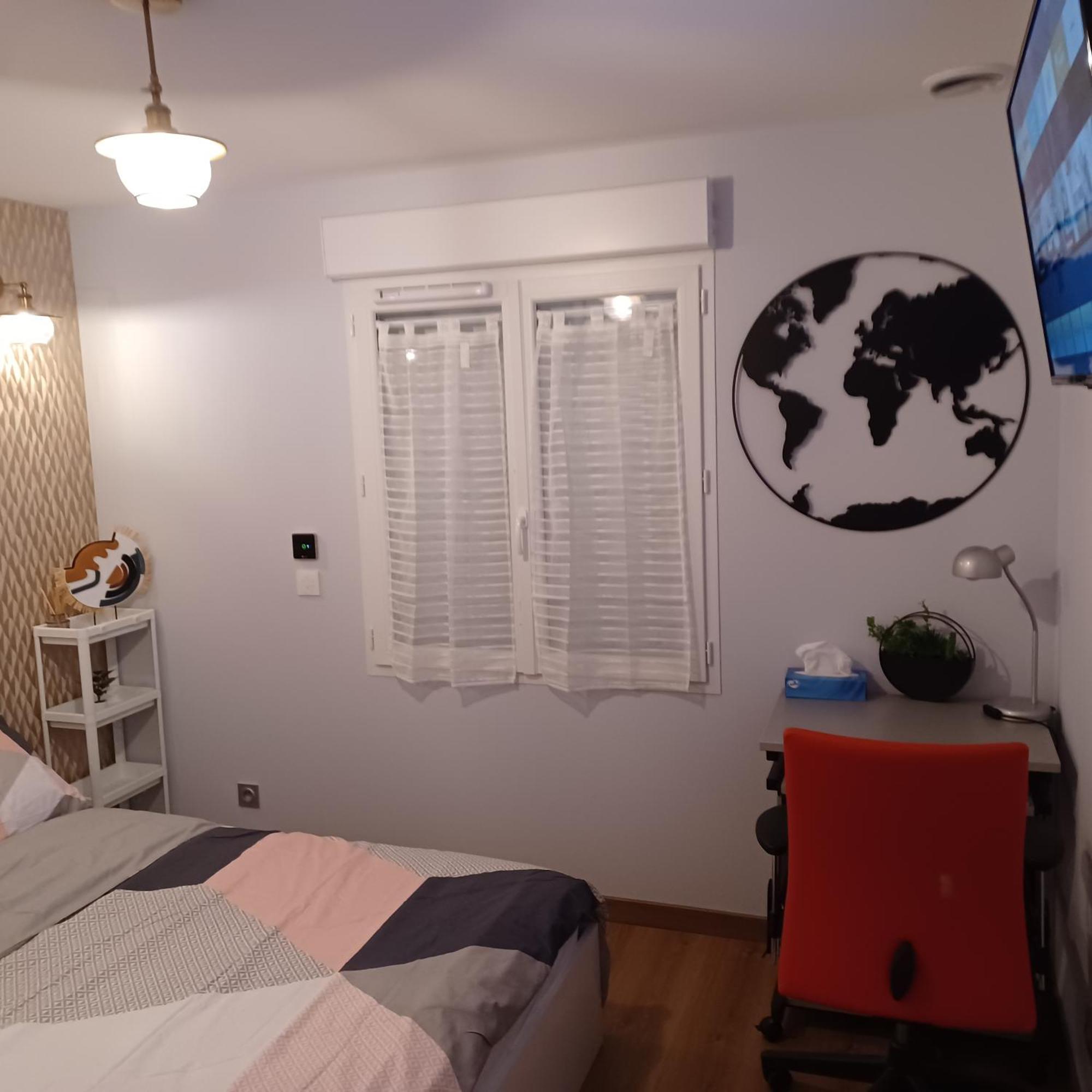 Chambre Privee/Climatisee+Tv /Petit Dejeuner Inclu/Tout Confort Nevers Exteriér fotografie
